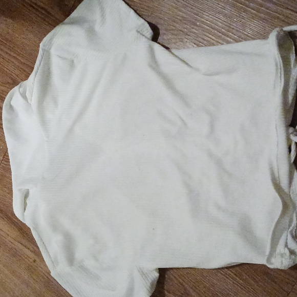 Top - Picture 2 of 3